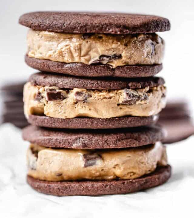 Chocolate Cookie Ice Cream Sandwiches | kickassbaker.com pin for Pinterest