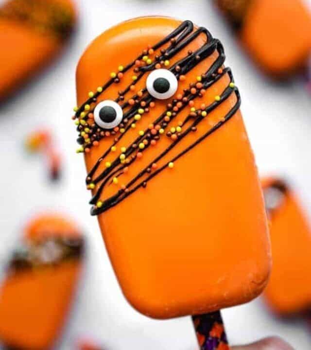 Halloween cakesicle with googly eyes