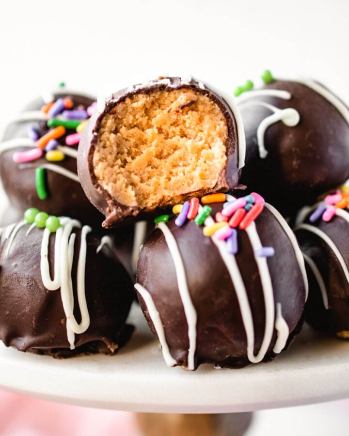 NoBake Chocolate Truffles with Cookie Crumbs & Cream Cheese Kickass