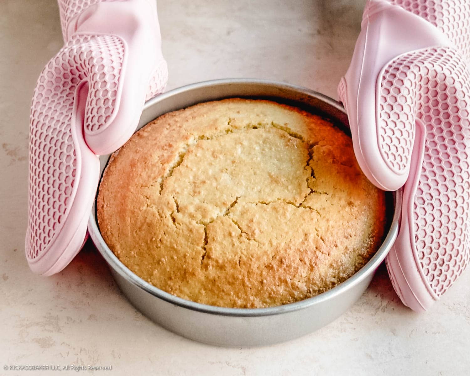 How To Cut Parchment Paper For Round Cake Pan? Easy Step-by-Step Guide